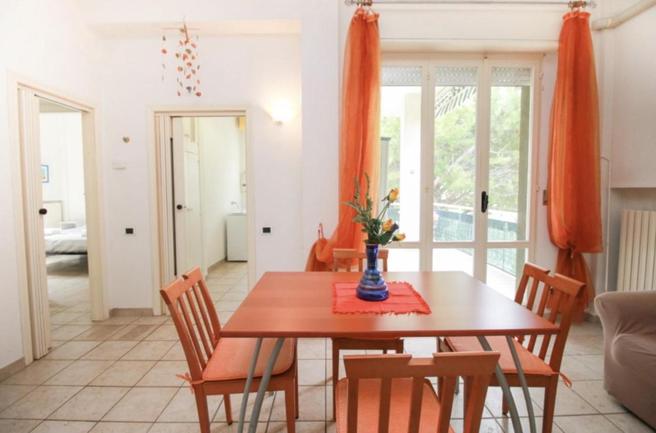 Casa Vacanze Marcelli51 - Le Grotte Rooms & Apartments ภายนอก รูปภาพ